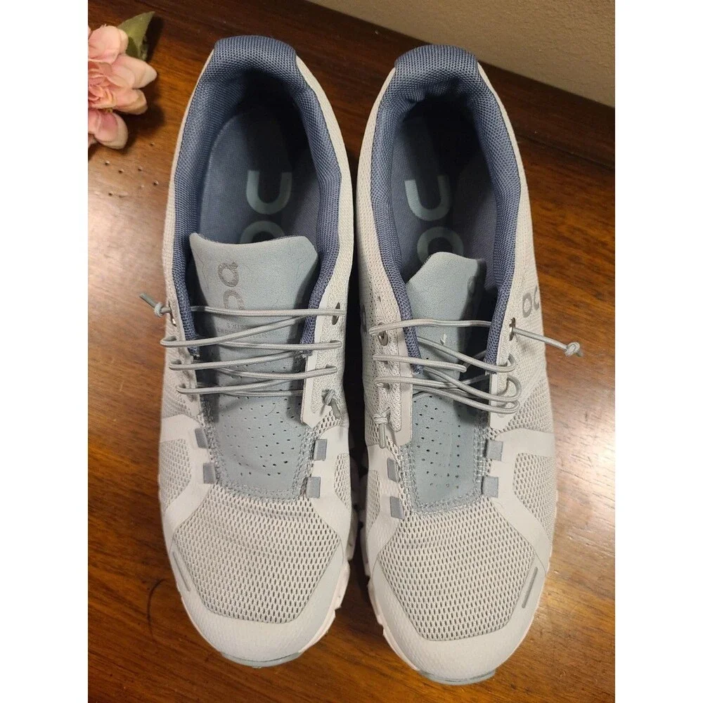 On Cloud 5 Womens Running Shoes Light Blue 59.98895 US 8.5 Low Top Sneakers